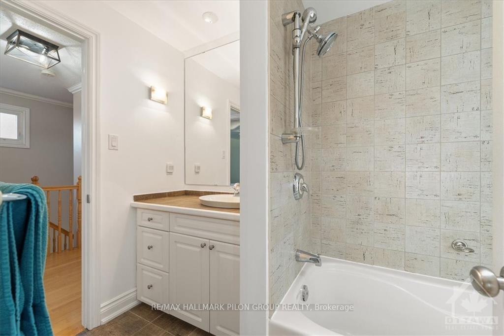 Photo 20 of 370 Duvernay Drive, Ottawa, Queenswood Heights South — HOMEH