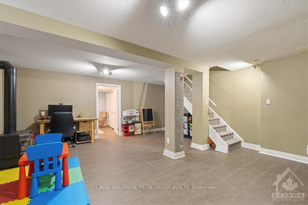 Photo 24 of 370 Duvernay Drive, Ottawa, Queenswood Heights South — HOMEH