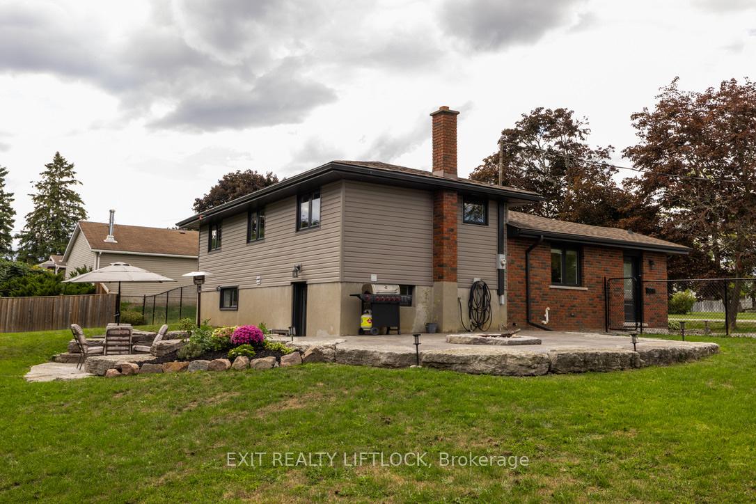 Photo 23 of 357 Simons Avenue, Peterborough, Northcrest Ward 5 — HOMEH