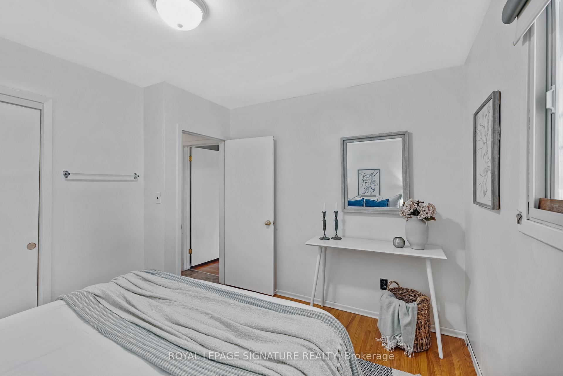 Photo 18 of 655 Perry Crescent, Oshawa, Vanier — HOMEH