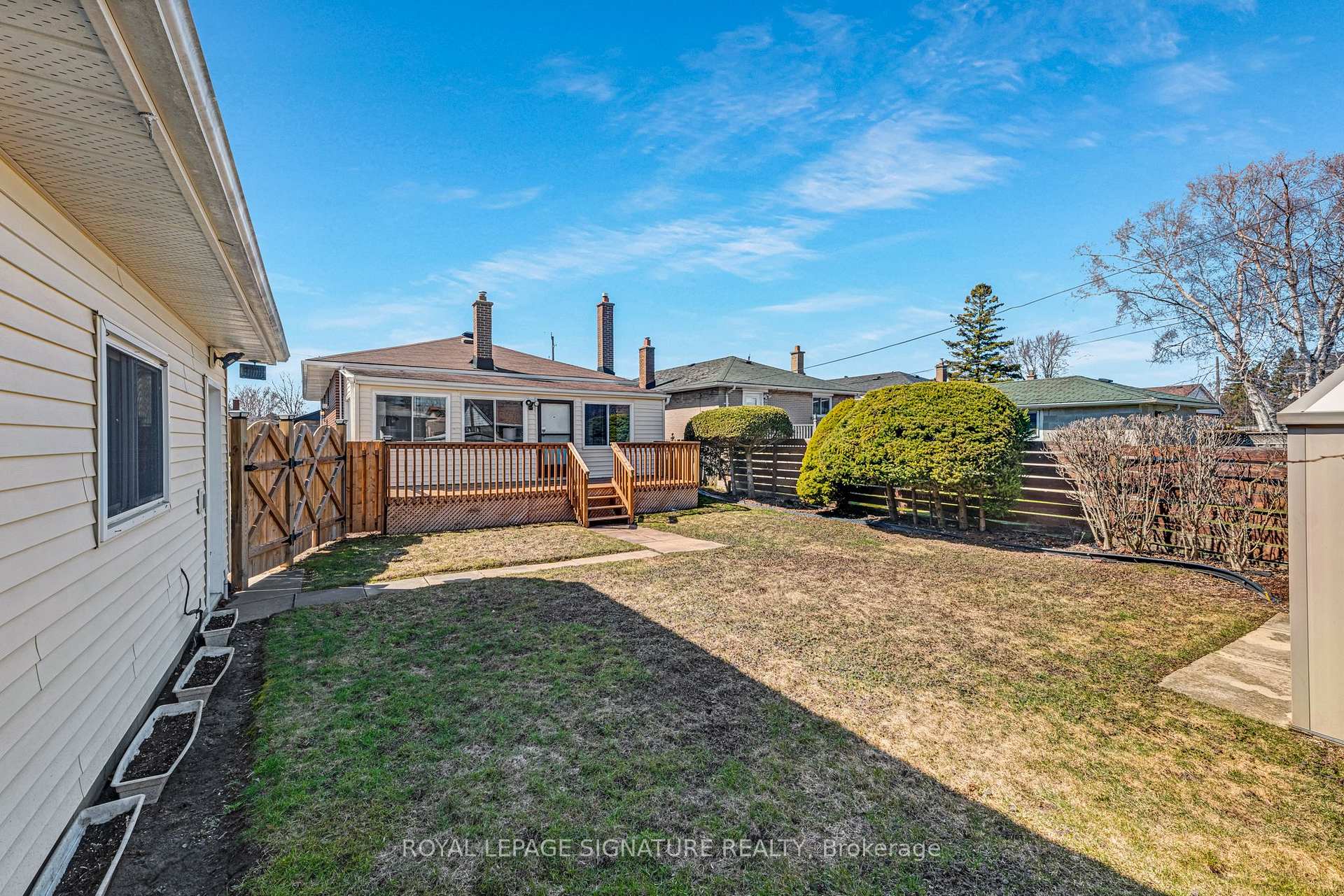 Photo 43 of 655 Perry Crescent, Oshawa, Vanier — HOMEH