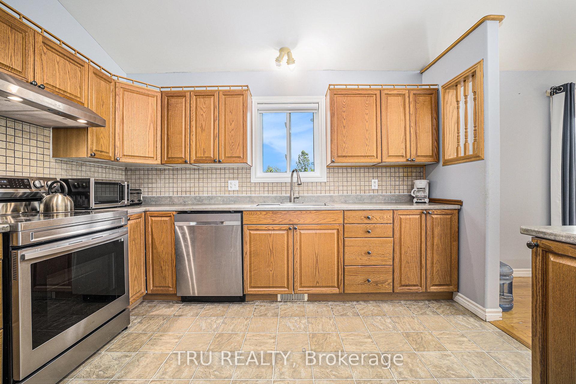 Photo 17 of 1060 7TH Line, Beckwith, Beckwith Twp — HOMEH