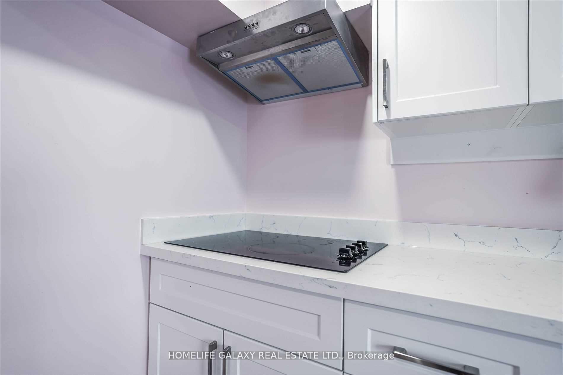 Photo 6 of 43 Mcmillan Drive, Oshawa, O'Neill — HOMEH