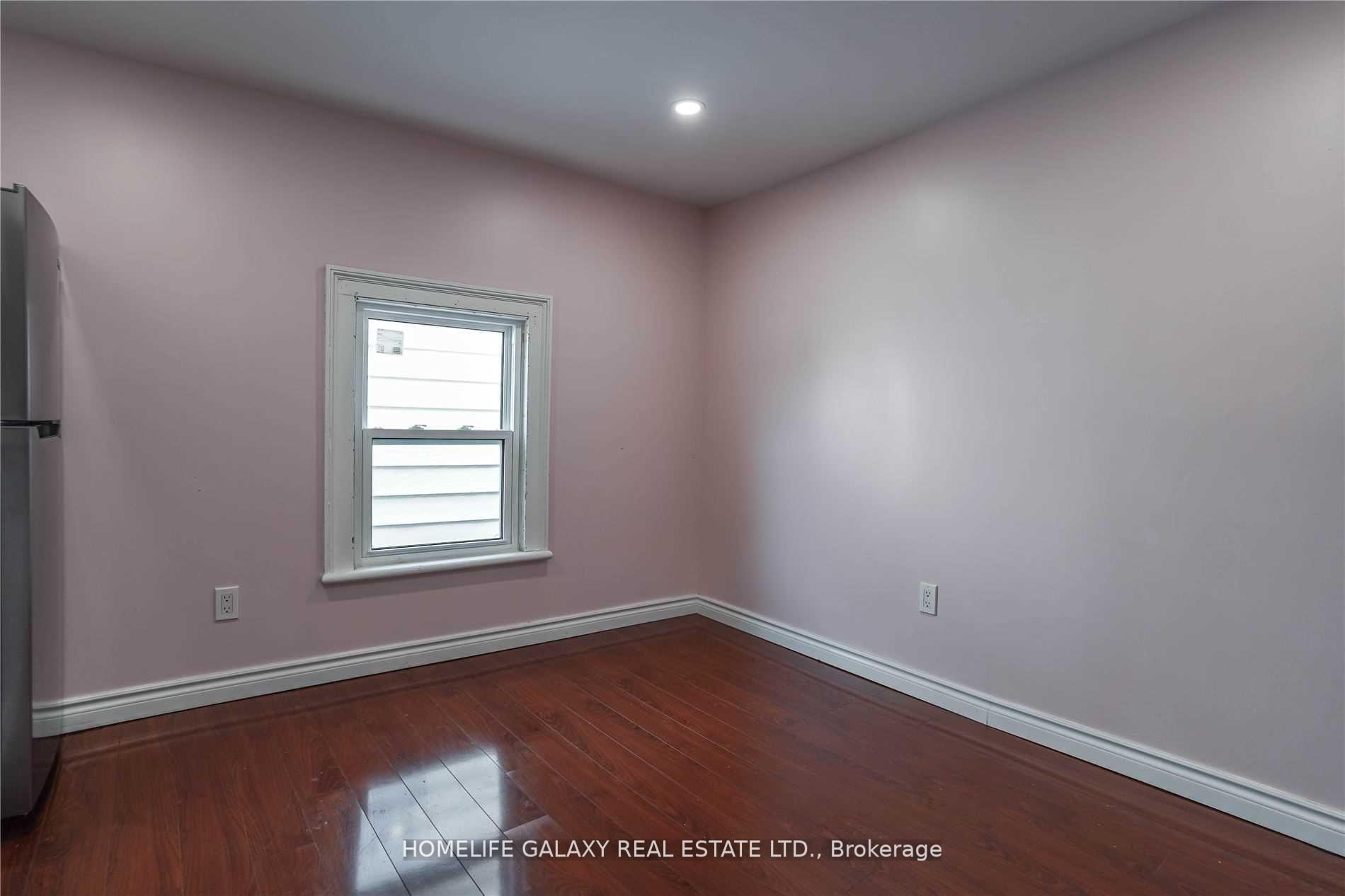 Photo 8 of 43 Mcmillan Drive, Oshawa, O'Neill — HOMEH