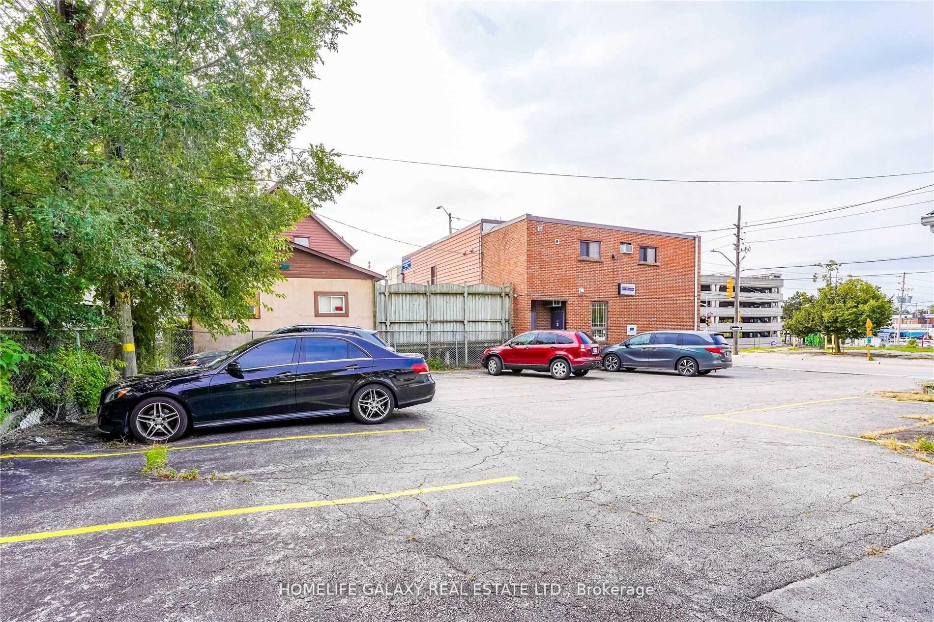 Photo 16 of 43 Mcmillan Drive, Oshawa, O'Neill — HOMEH