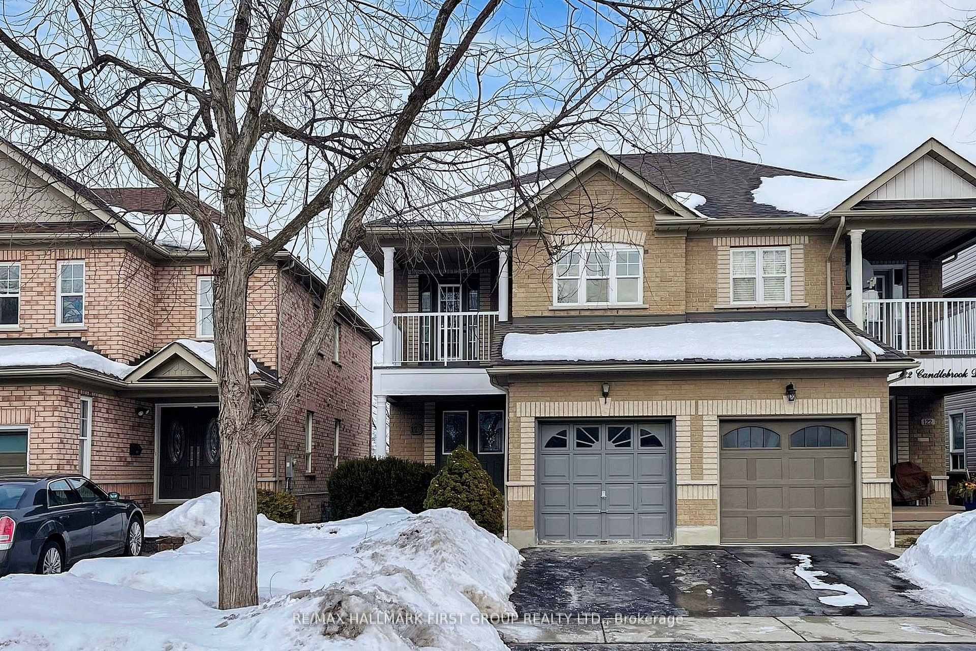 Front of 120 Candlebrook Drive