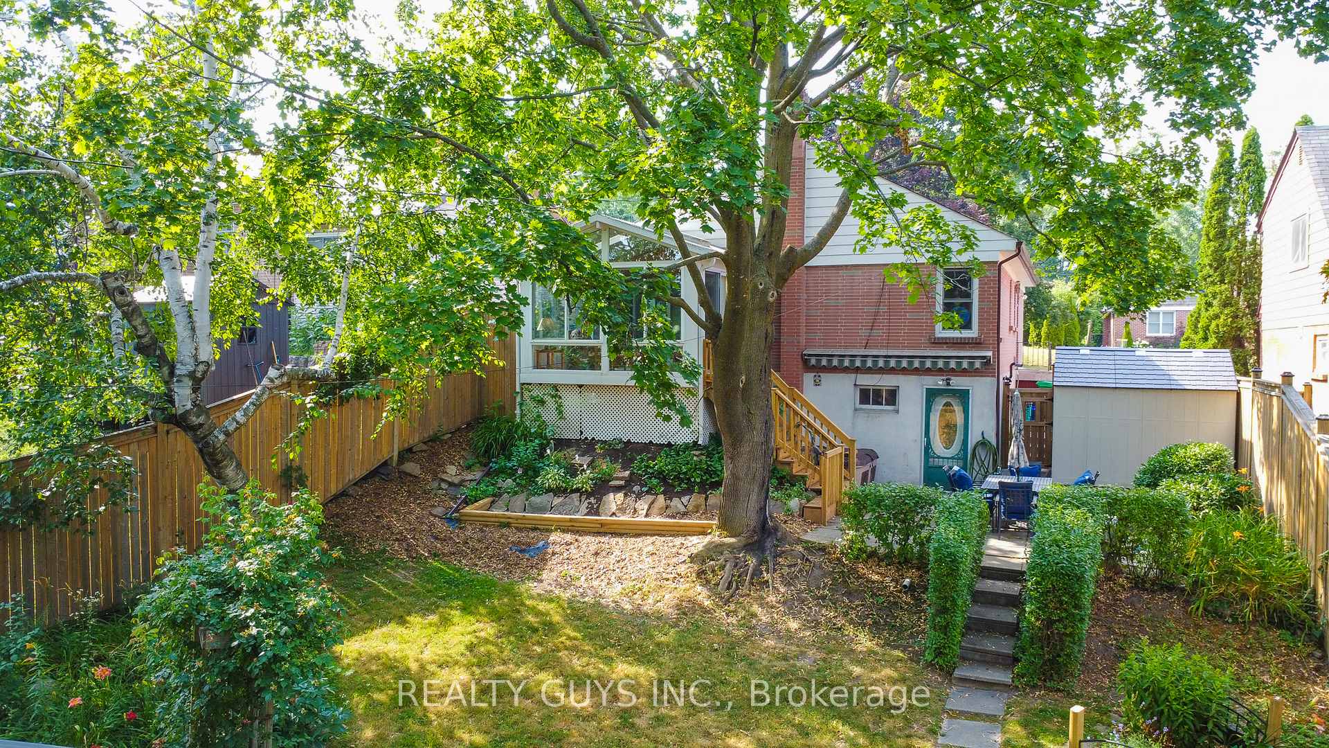 Photo 9 of 205 Shelbourne Street, Peterborough, Northcrest Ward 5 — HOMEH