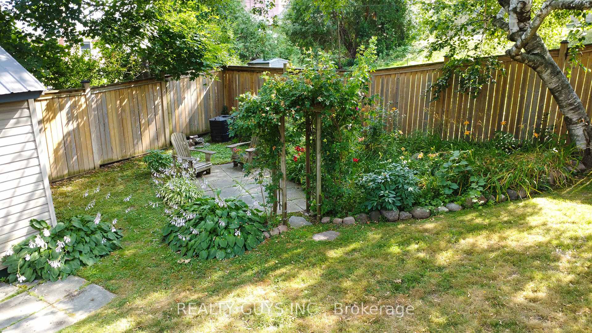 Photo 14 of 205 Shelbourne Street, Peterborough, Northcrest Ward 5 — HOMEH