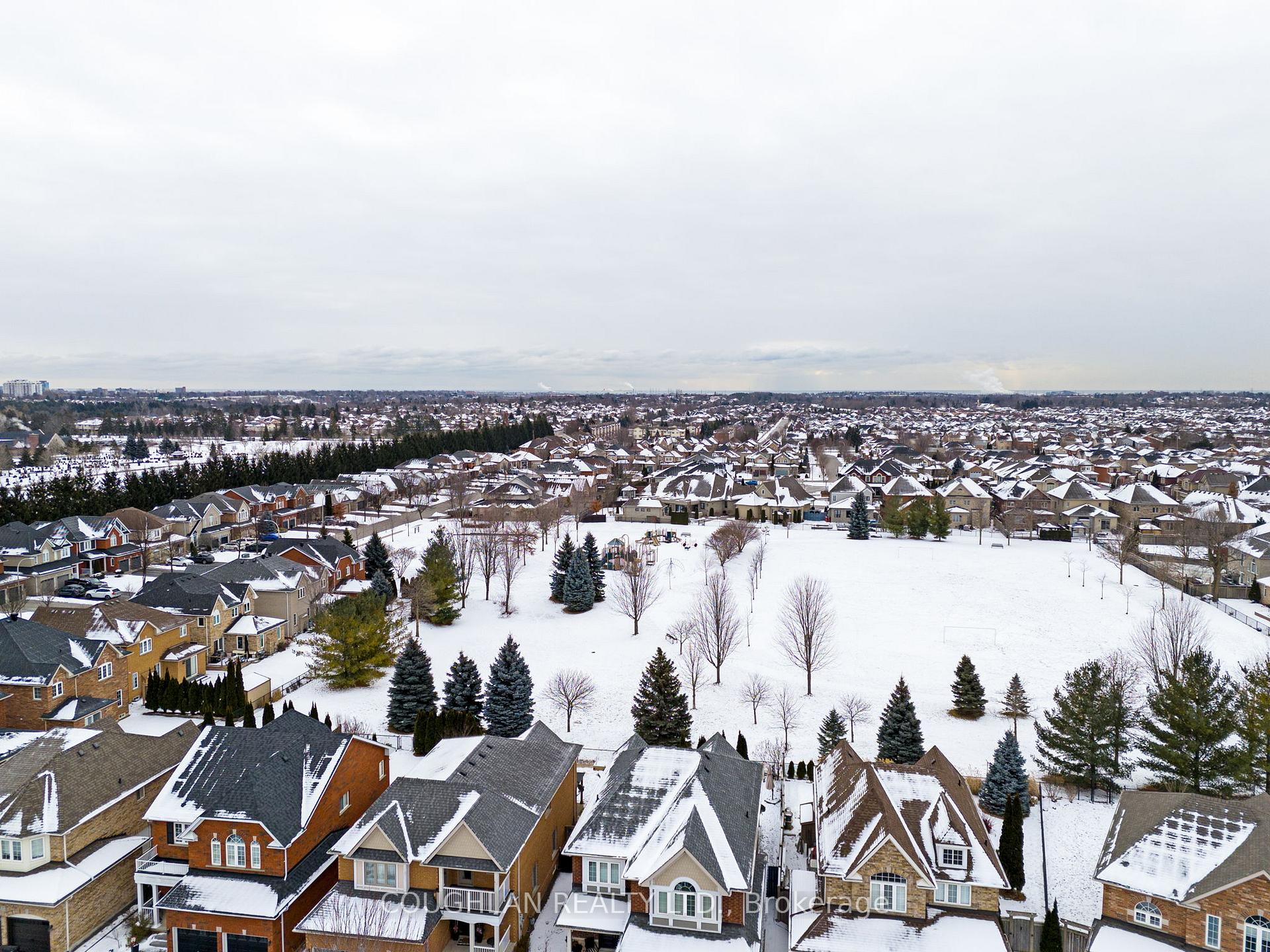 Photo 39 of 14 Gabrielle Crescent, Whitby, Rolling Acres — HOMEH