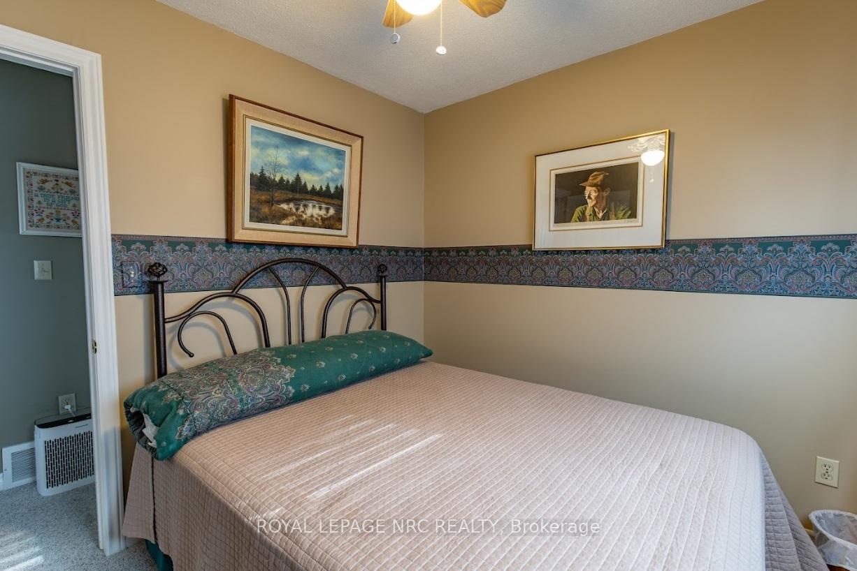 Photo 13 of 270 Marshall Avenue, Welland, Broadway — HOMEH