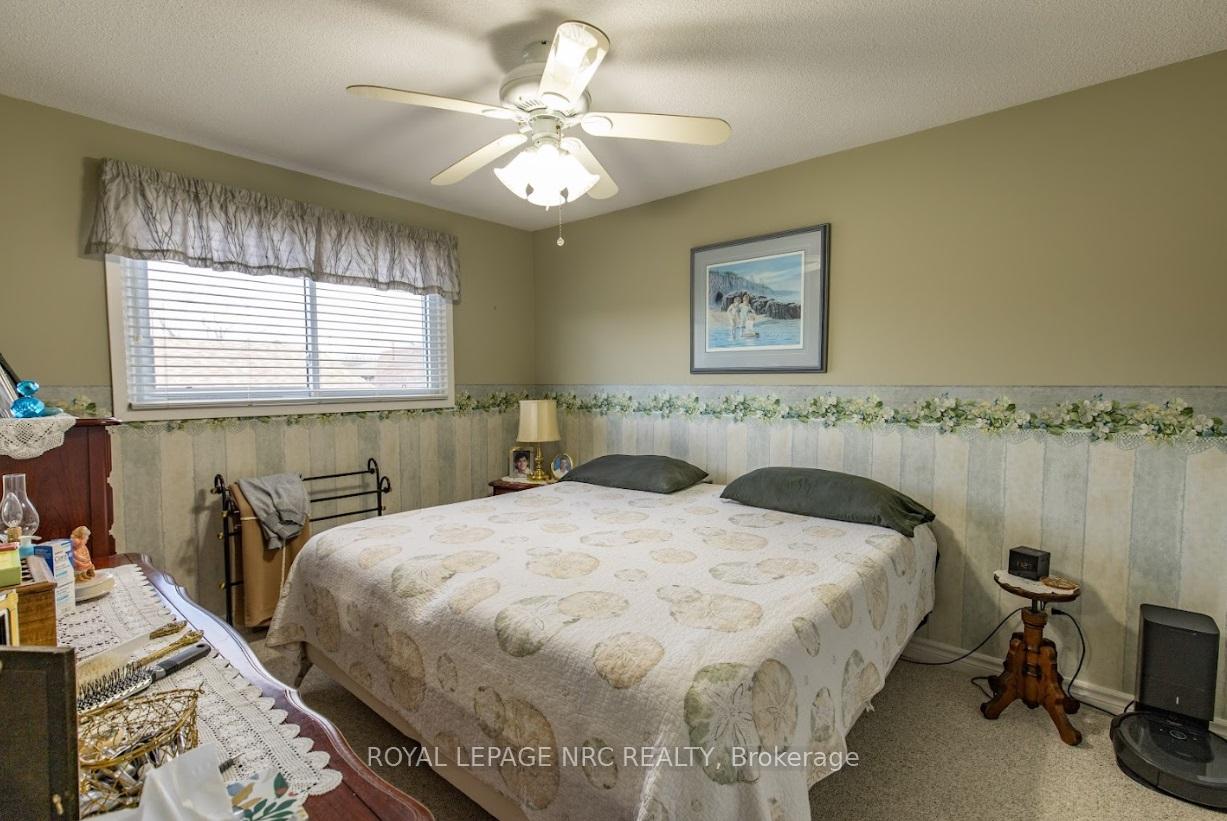 Photo 15 of 270 Marshall Avenue, Welland, Broadway — HOMEH