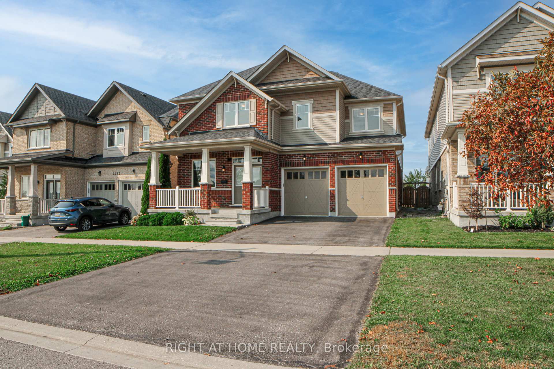 Photo 2 of 2426 Bridle Road, Oshawa, Windfields — HOMEH