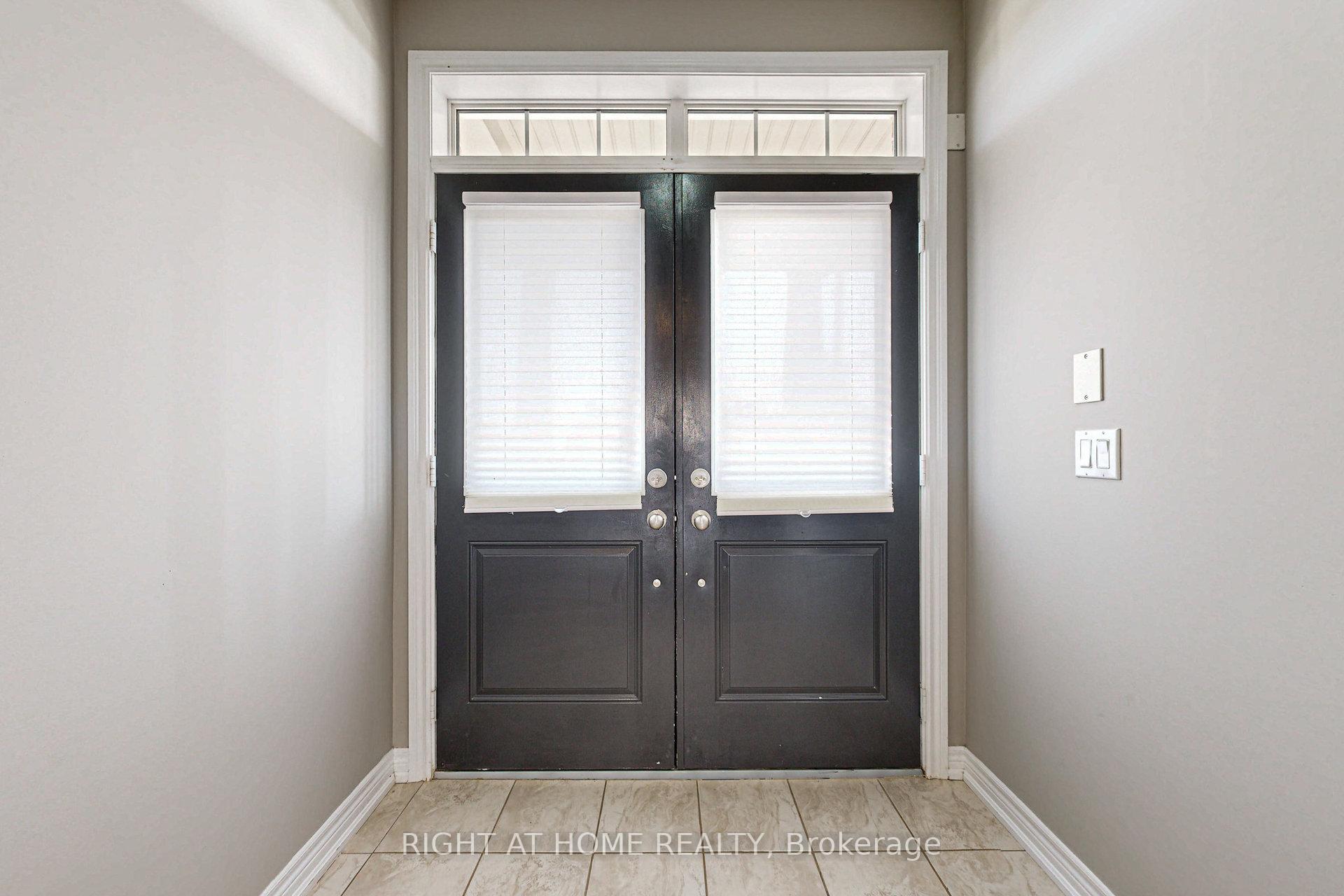 Photo 8 of 2426 Bridle Road, Oshawa, Windfields — HOMEH