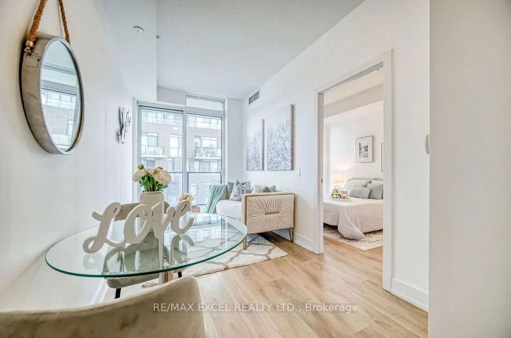Photo 8 of Unit 318, 128 Fairview Mall Drive, North York, Don Valley Village — HOMEH