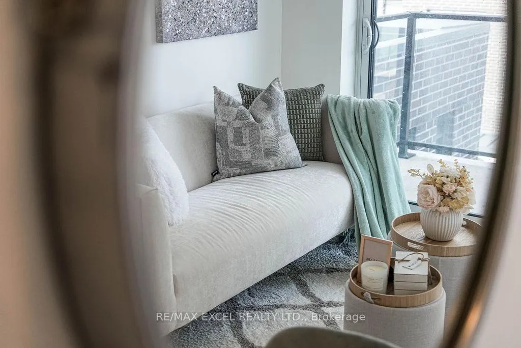 Photo 10 of Unit 318, 128 Fairview Mall Drive, North York, Don Valley Village — HOMEH