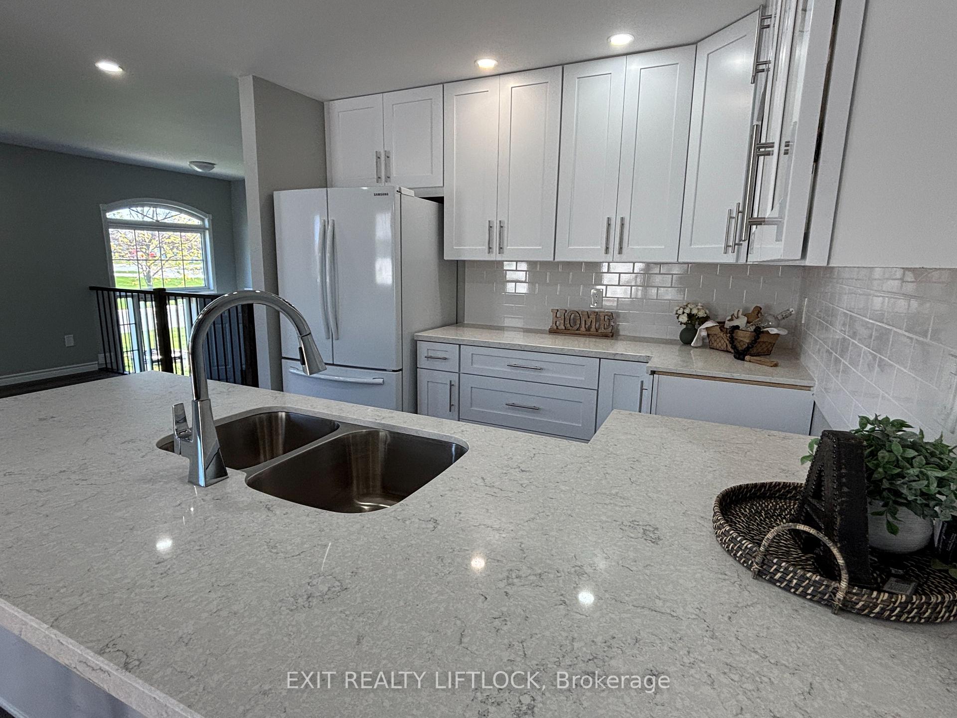 Photo 11 of 1018 Baker Street, Peterborough, Northcrest Ward 5 — HOMEH