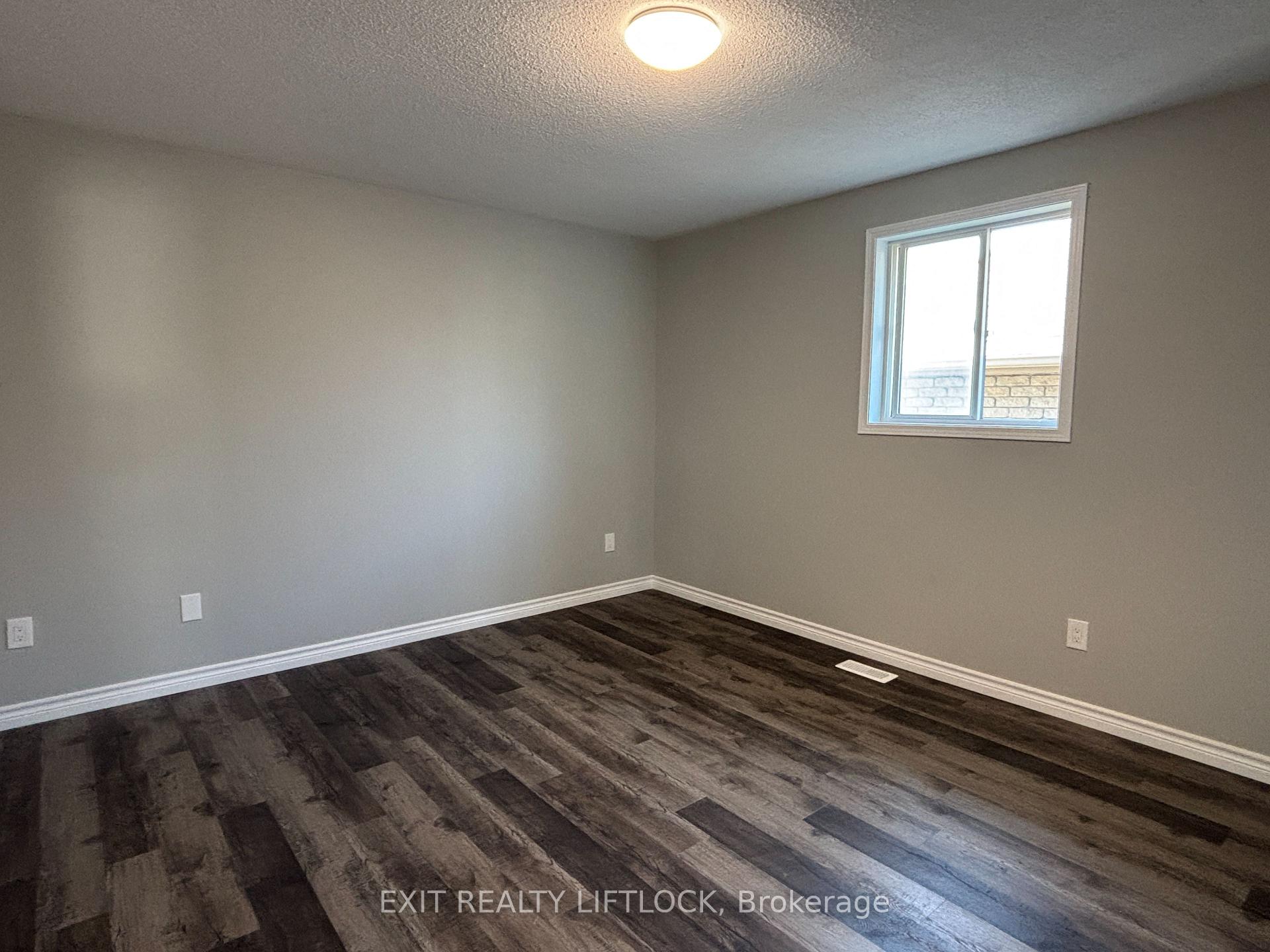 Photo 18 of 1018 Baker Street, Peterborough, Northcrest Ward 5 — HOMEH