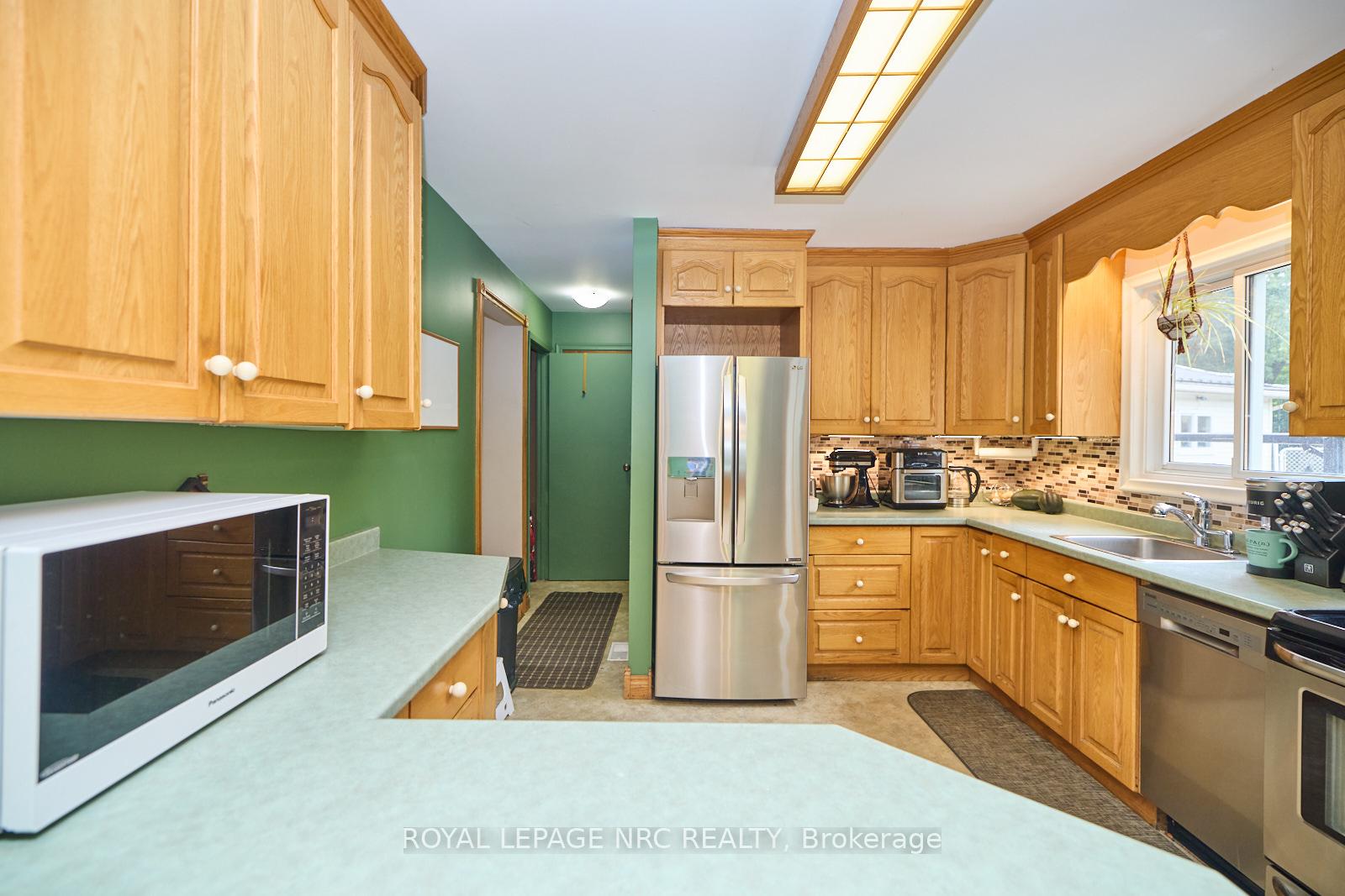 Photo 9 of 27 Meadowvale Place, Welland, N. Welland — HOMEH