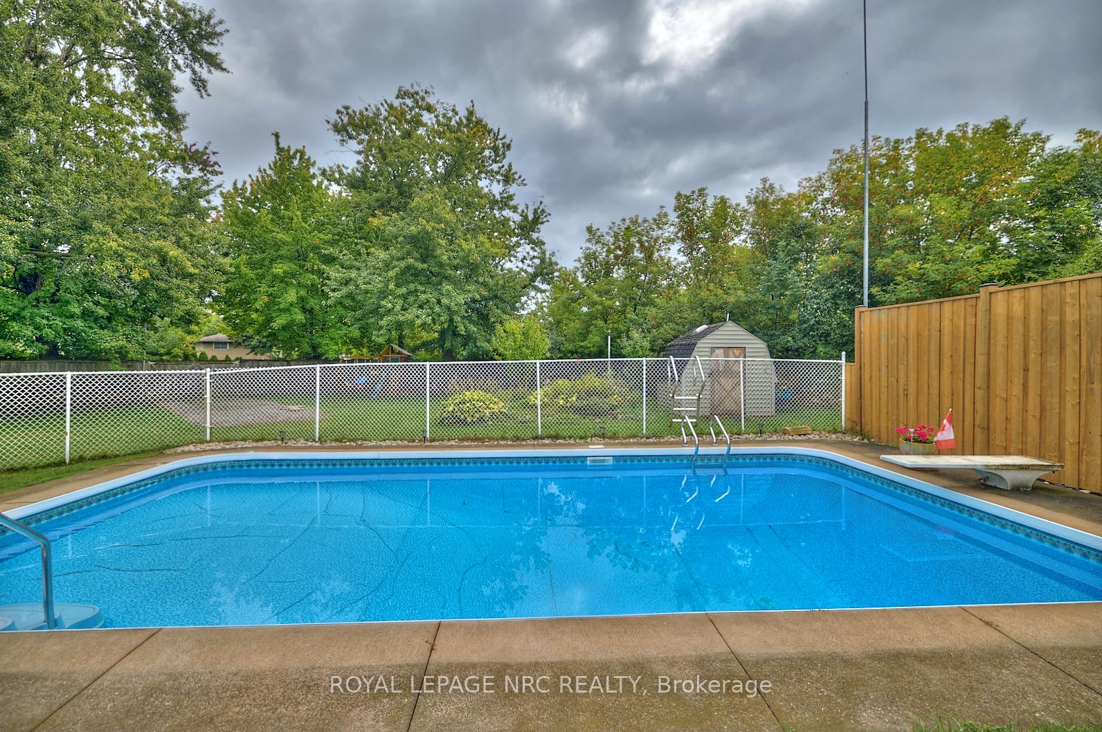 Photo 24 of 27 Meadowvale Place, Welland, N. Welland — HOMEH