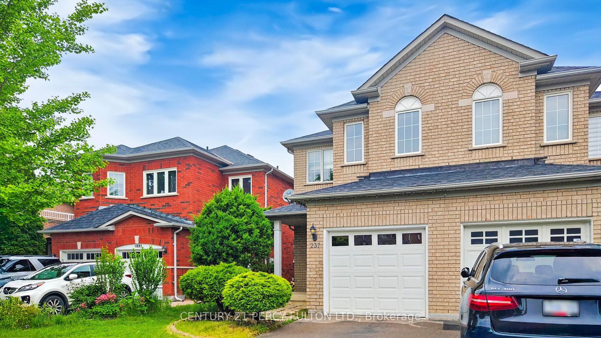 Photo 2 of 237 Royal Appian Crescent, Vaughan, Patterson — HOMEH