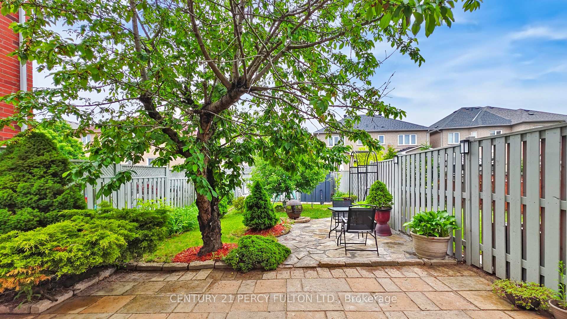 Photo 14 of 237 Royal Appian Crescent, Vaughan, Patterson — HOMEH