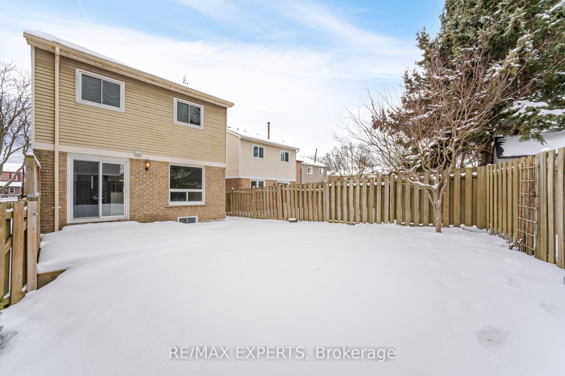 Photo 1 of 99 Greenfield Crescent, Whitby, Blue Grass Meadows — HOMEH