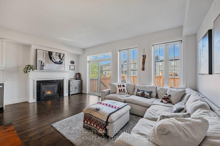 Photo 2 of 203 Yellow Birch Crescent, Blue Mountains — HOMEH