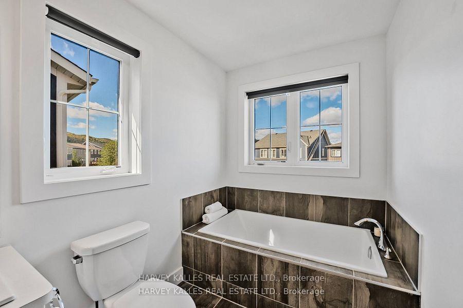 Photo 14 of 203 Yellow Birch Crescent, Blue Mountains — HOMEH