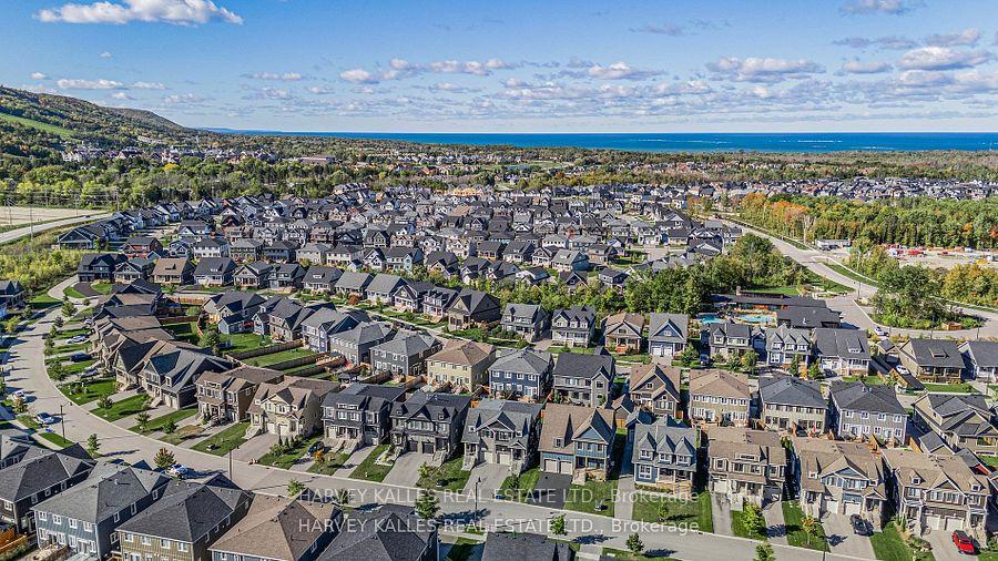 Photo 28 of 203 Yellow Birch Crescent, Blue Mountains — HOMEH