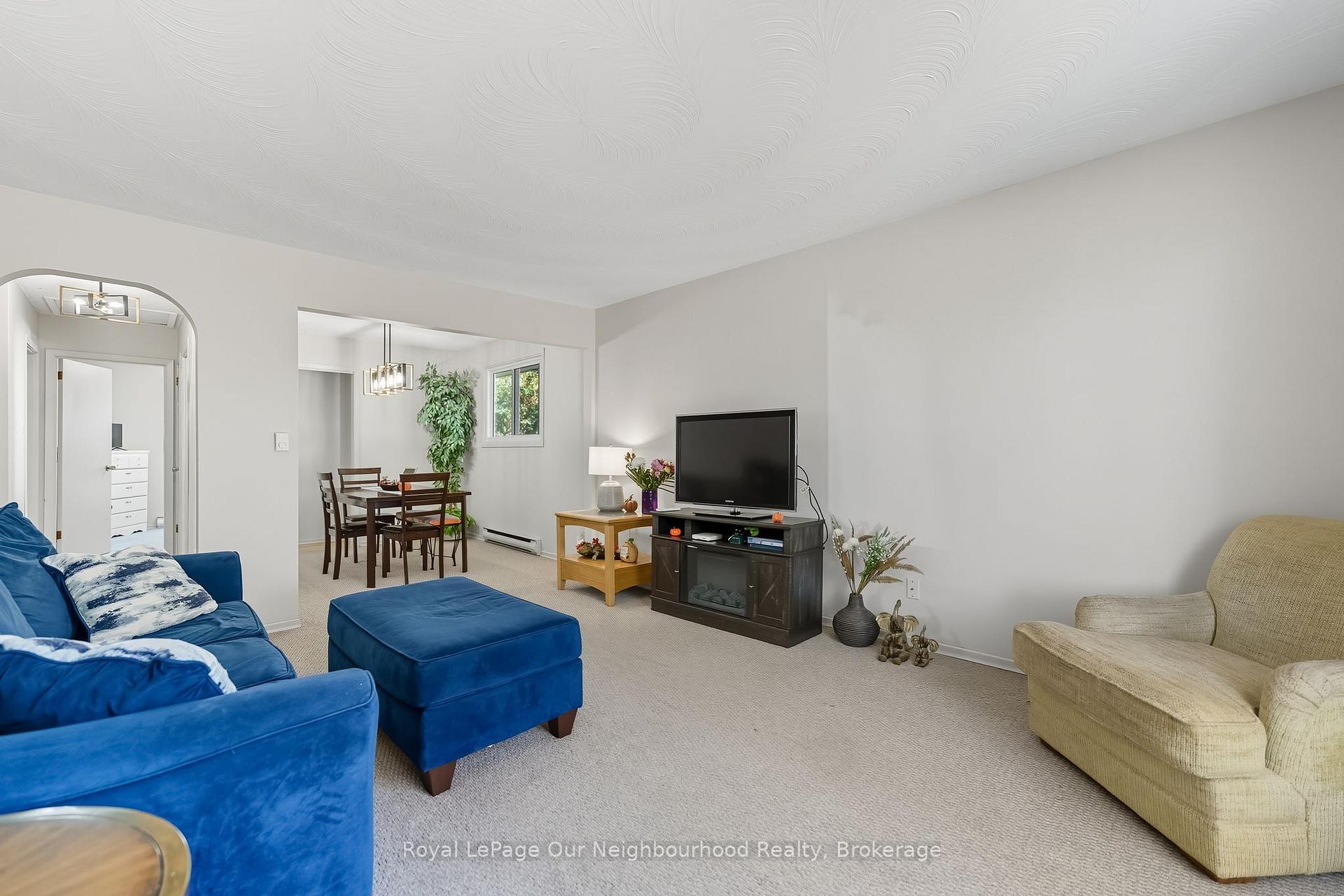 Photo 13 of 877 Western Avenue, Peterborough, Otonabee Ward 1 — HOMEH