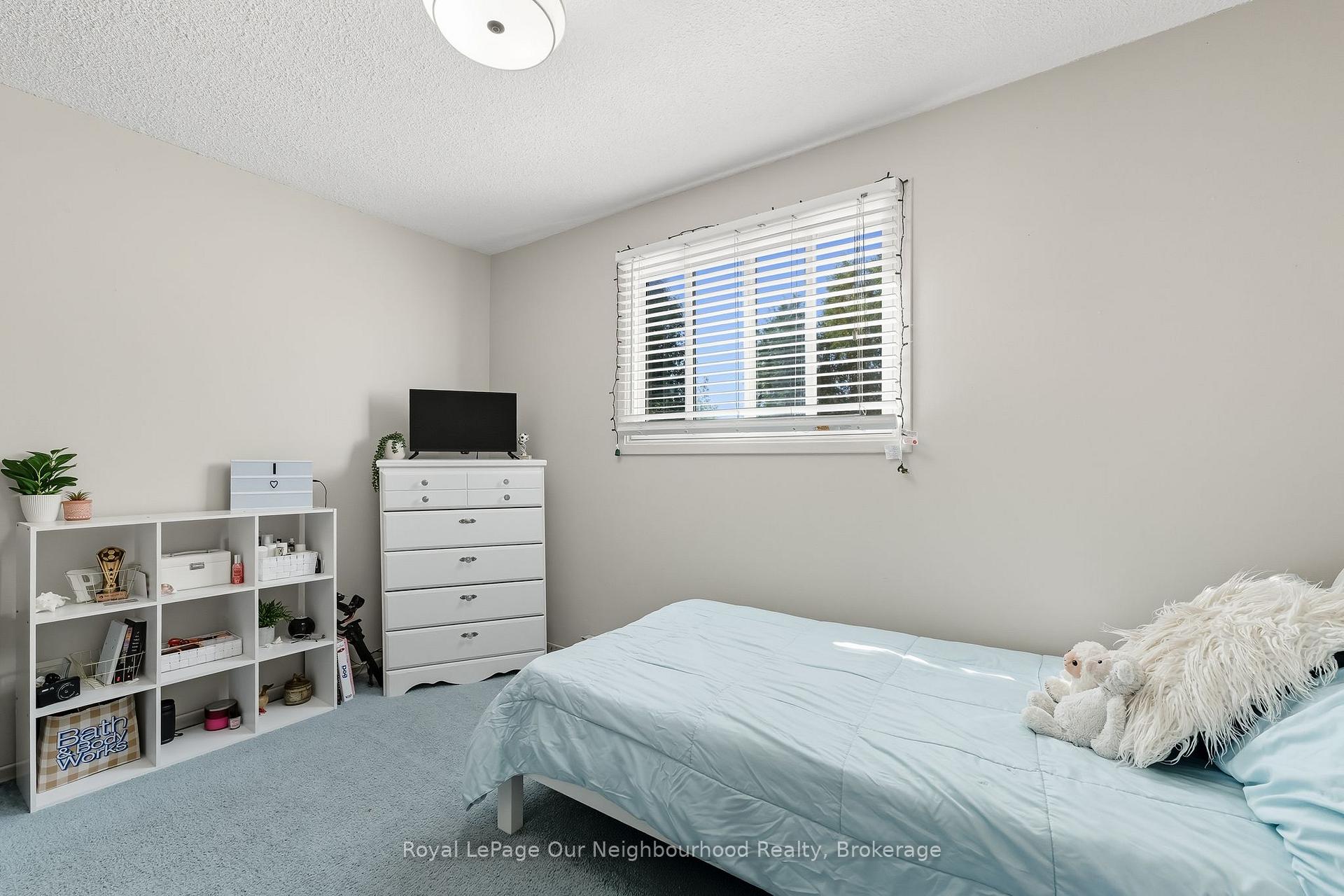 Photo 24 of 877 Western Avenue, Peterborough, Otonabee Ward 1 — HOMEH