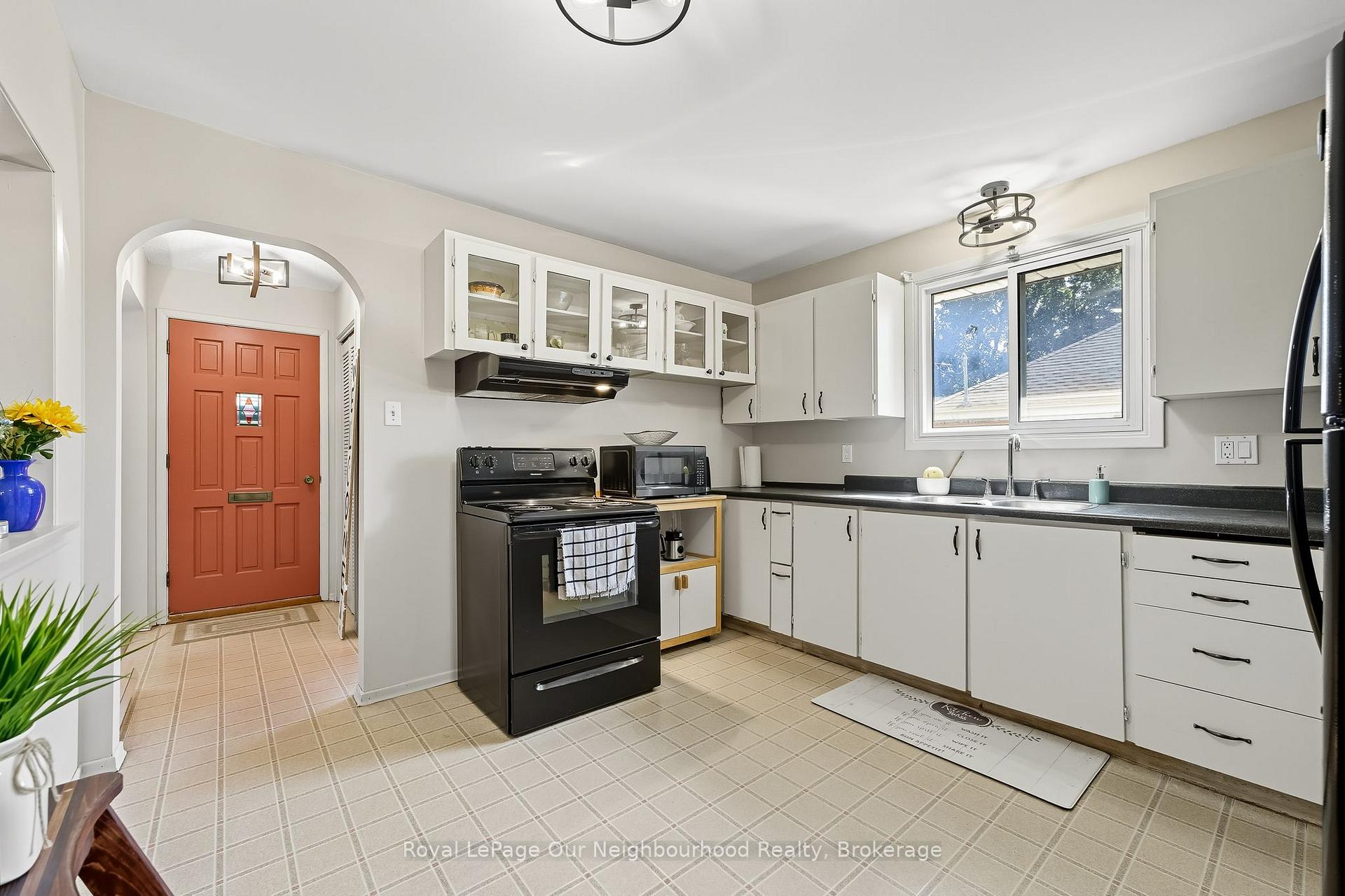 Photo 27 of 877 Western Avenue, Peterborough, Otonabee Ward 1 — HOMEH