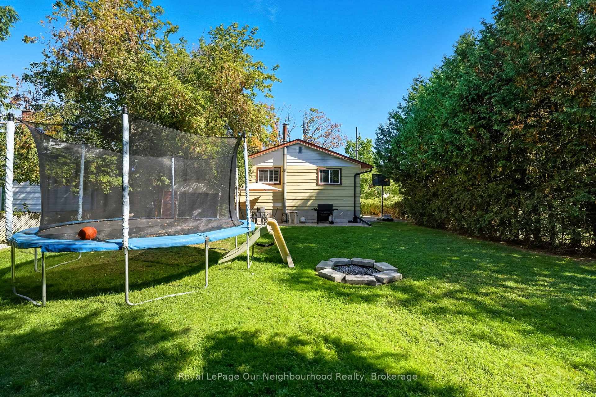 Photo 48 of 877 Western Avenue, Peterborough, Otonabee Ward 1 — HOMEH