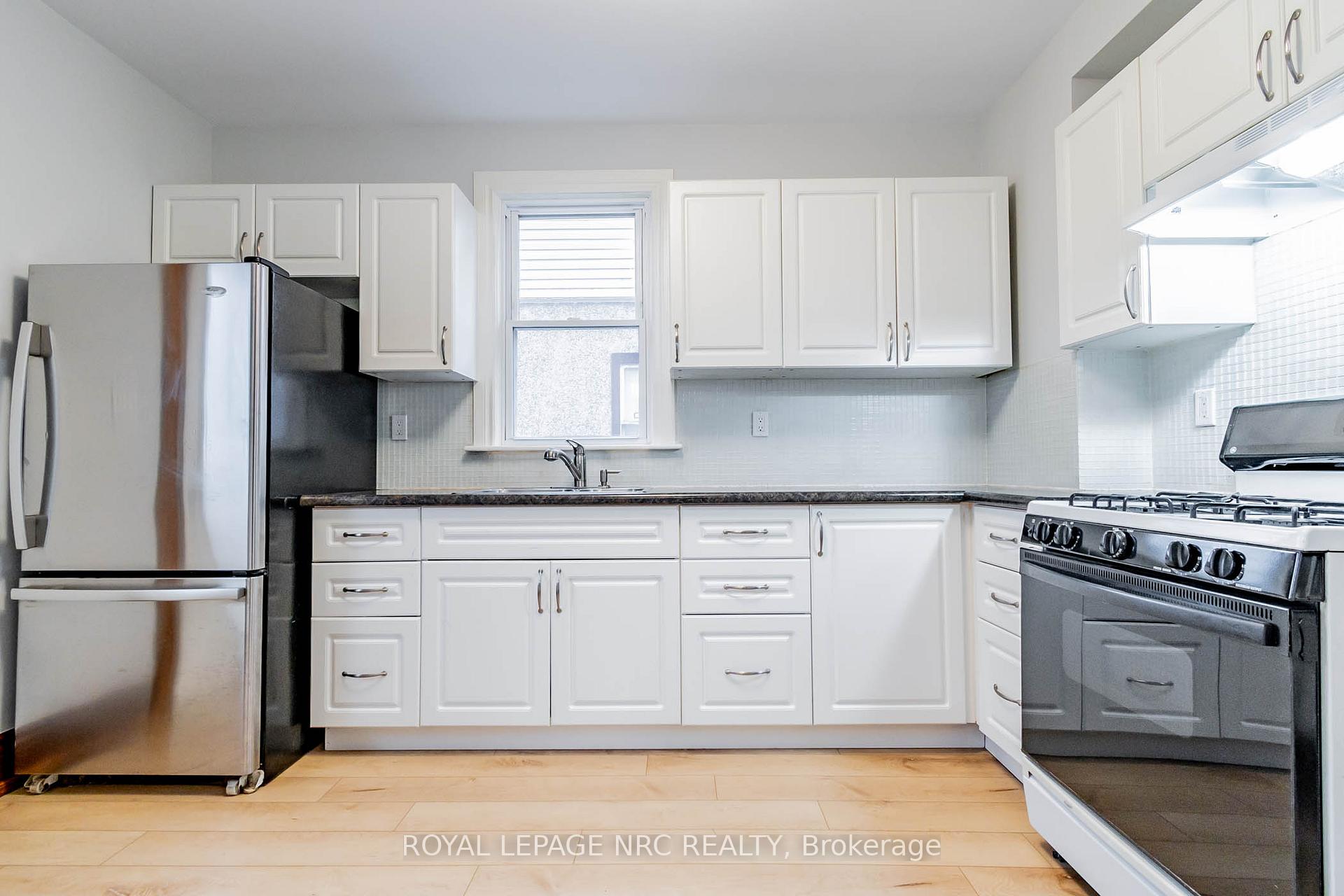 Photo 11 of 57 Oakland Avenue, Welland, Broadway — HOMEH
