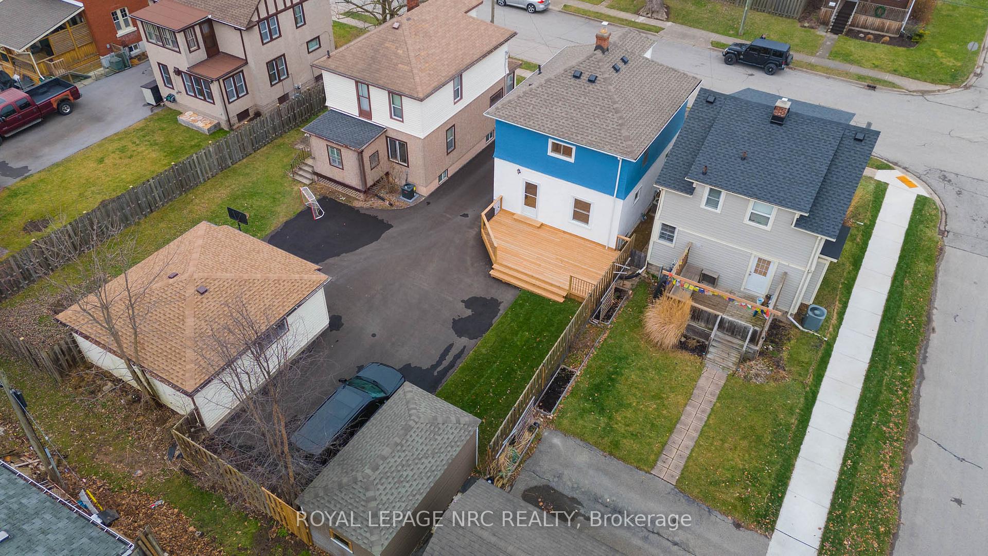 Photo 39 of 57 Oakland Avenue, Welland, Broadway — HOMEH