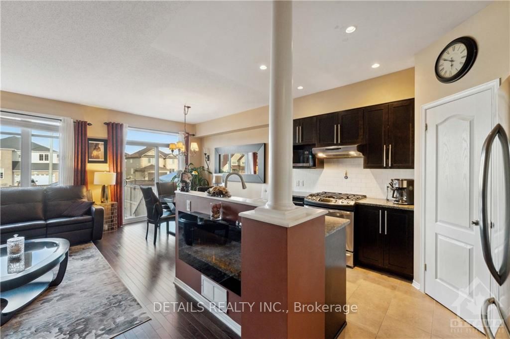 Photo 4 of 1436 Comfrey Crescent, Ottawa, Notting Hill/Summerside — HOMEH