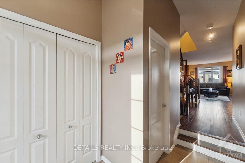 Photo 3 of 1436 Comfrey Crescent, Ottawa, Notting Hill/Summerside — HOMEH