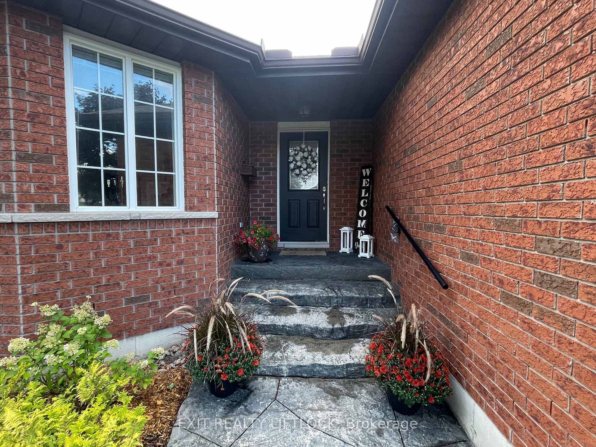 Photo 2 of 1373 Hetherington Drive, Peterborough, Northcrest Ward 5 — HOMEH