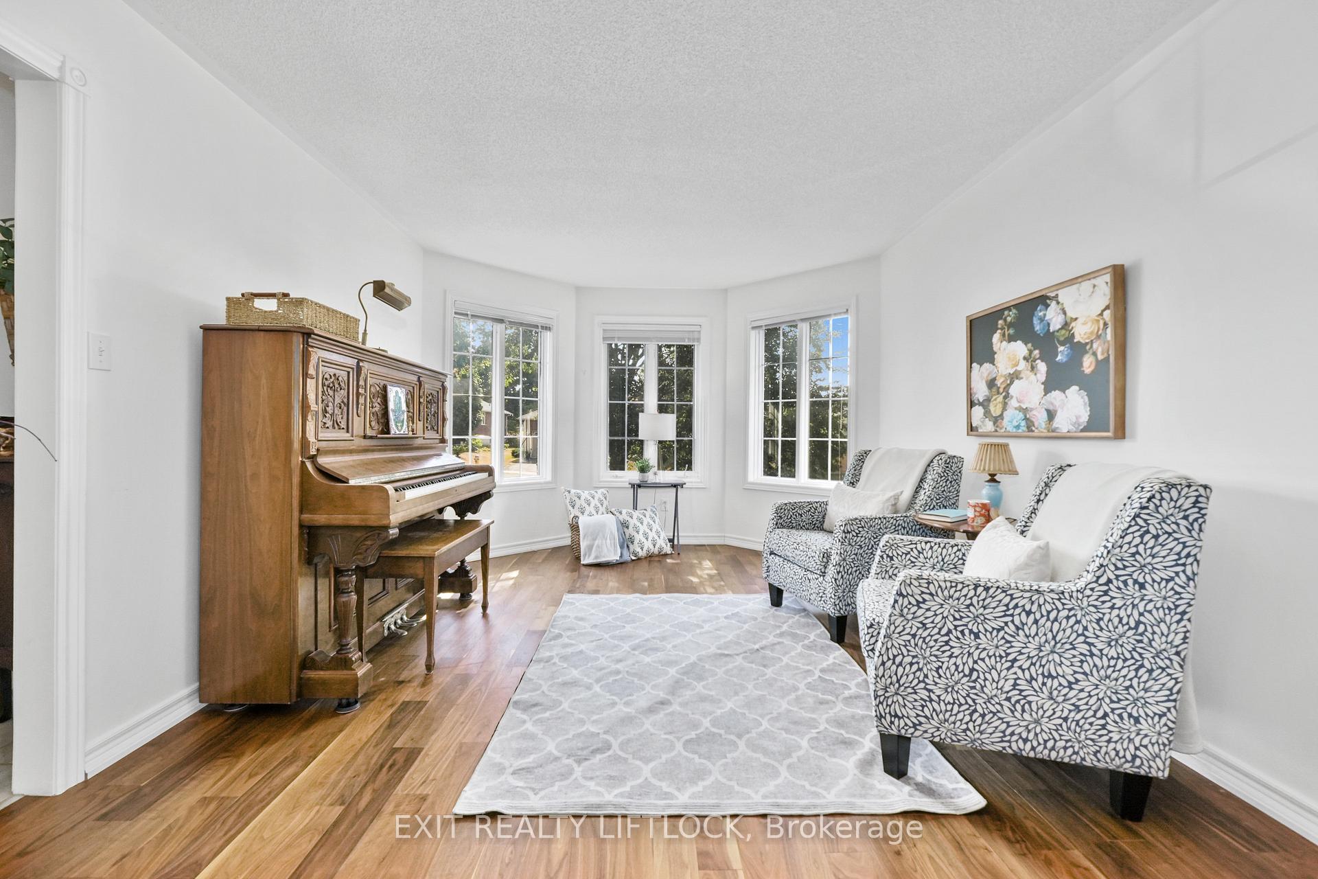 Photo 3 of 1373 Hetherington Drive, Peterborough, Northcrest Ward 5 — HOMEH