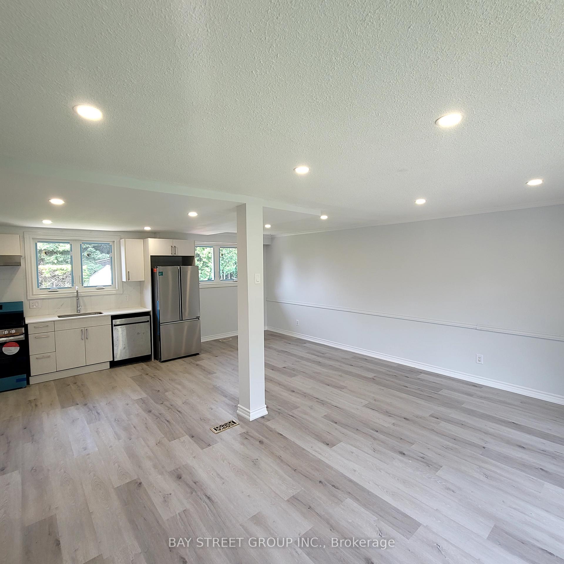 Photo 5 of 296 Viewmount Street, Oshawa, Donevan — HOMEH