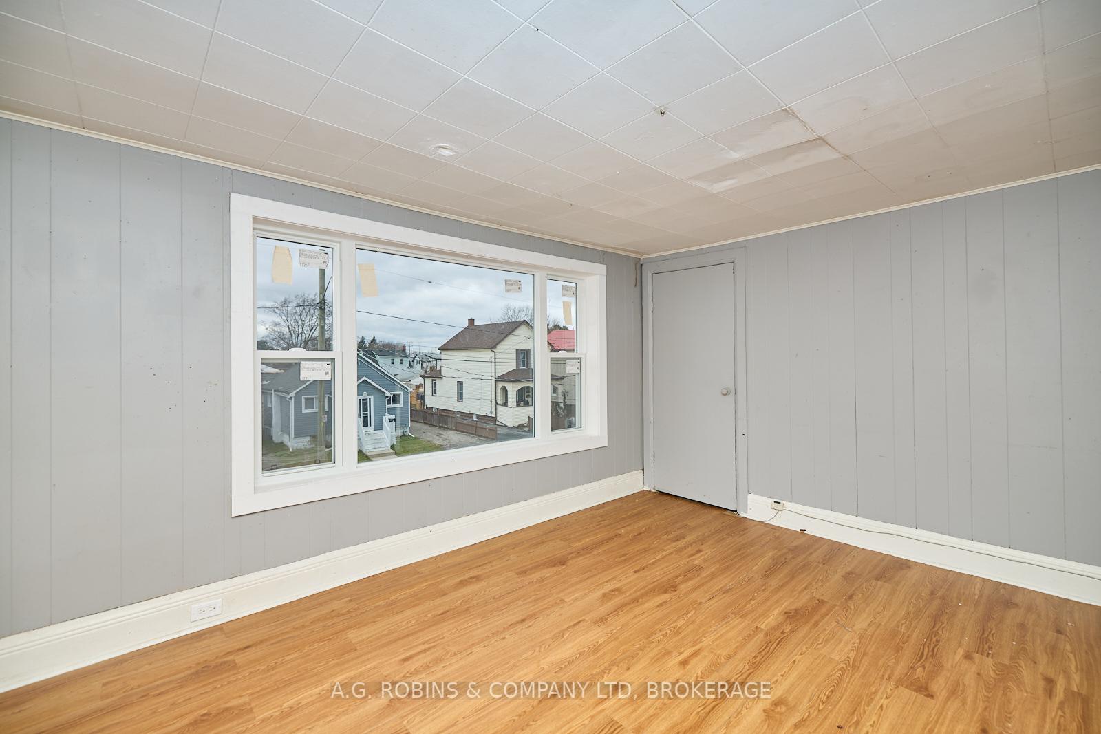 Photo 5 of 31 Wright Street, Welland, Lincoln/Crowland — HOMEH