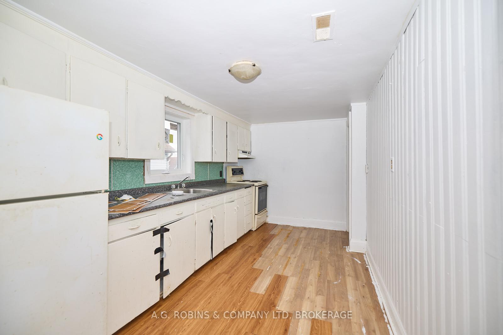 Photo 8 of 31 Wright Street, Welland, Lincoln/Crowland — HOMEH