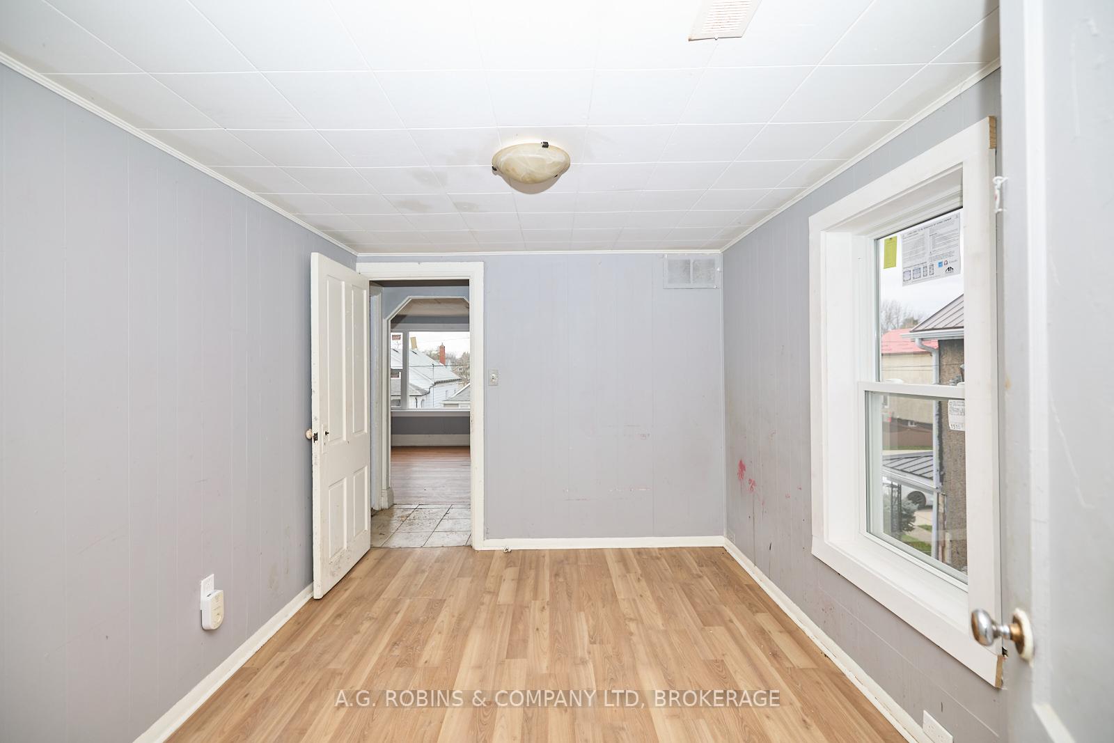 Photo 11 of 31 Wright Street, Welland, Lincoln/Crowland — HOMEH