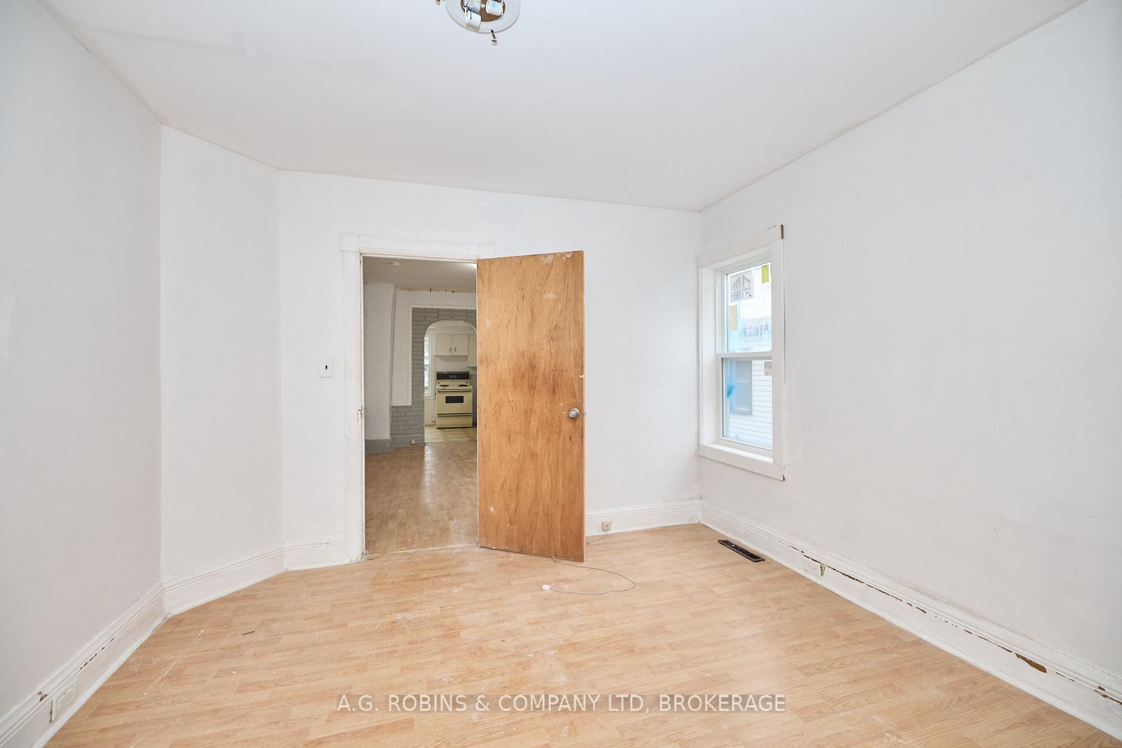 Photo 14 of 31 Wright Street, Welland, Lincoln/Crowland — HOMEH