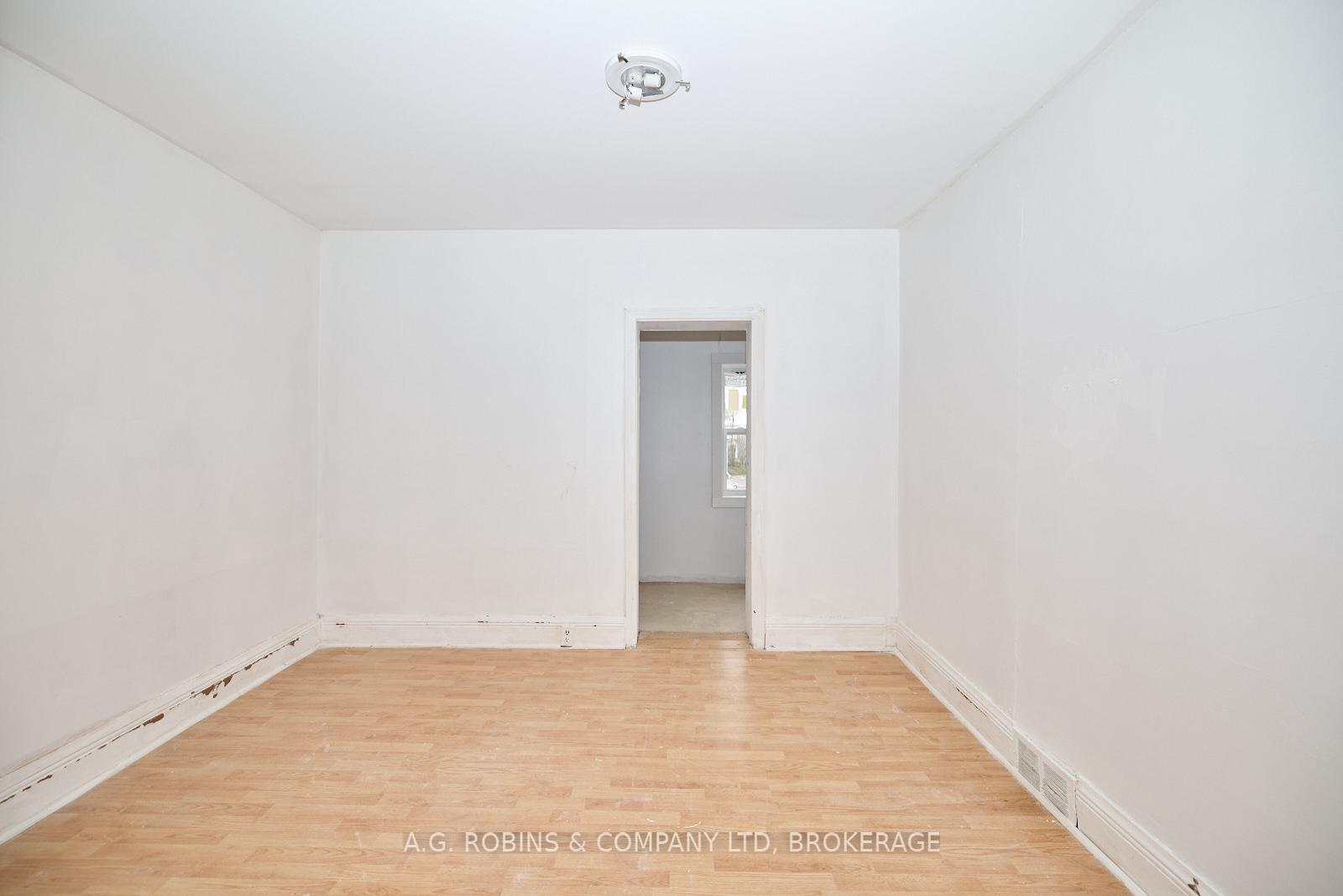Photo 15 of 31 Wright Street, Welland, Lincoln/Crowland — HOMEH