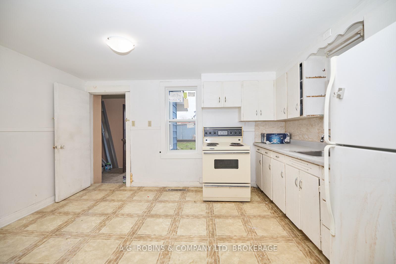 Photo 23 of 31 Wright Street, Welland, Lincoln/Crowland — HOMEH