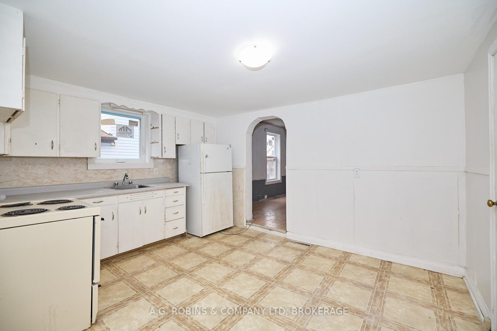 Photo 26 of 31 Wright Street, Welland, Lincoln/Crowland — HOMEH
