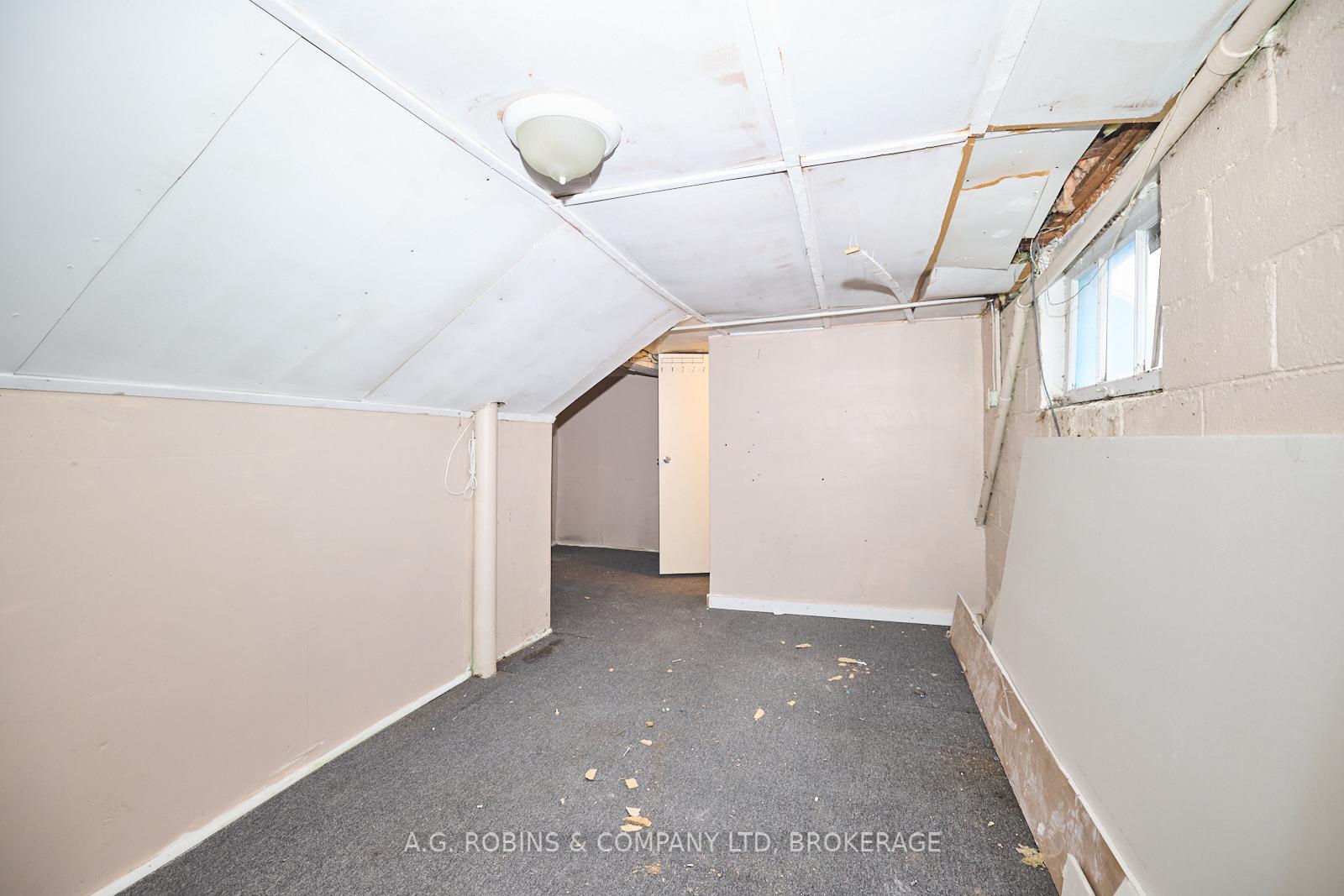 Photo 28 of 31 Wright Street, Welland, Lincoln/Crowland — HOMEH
