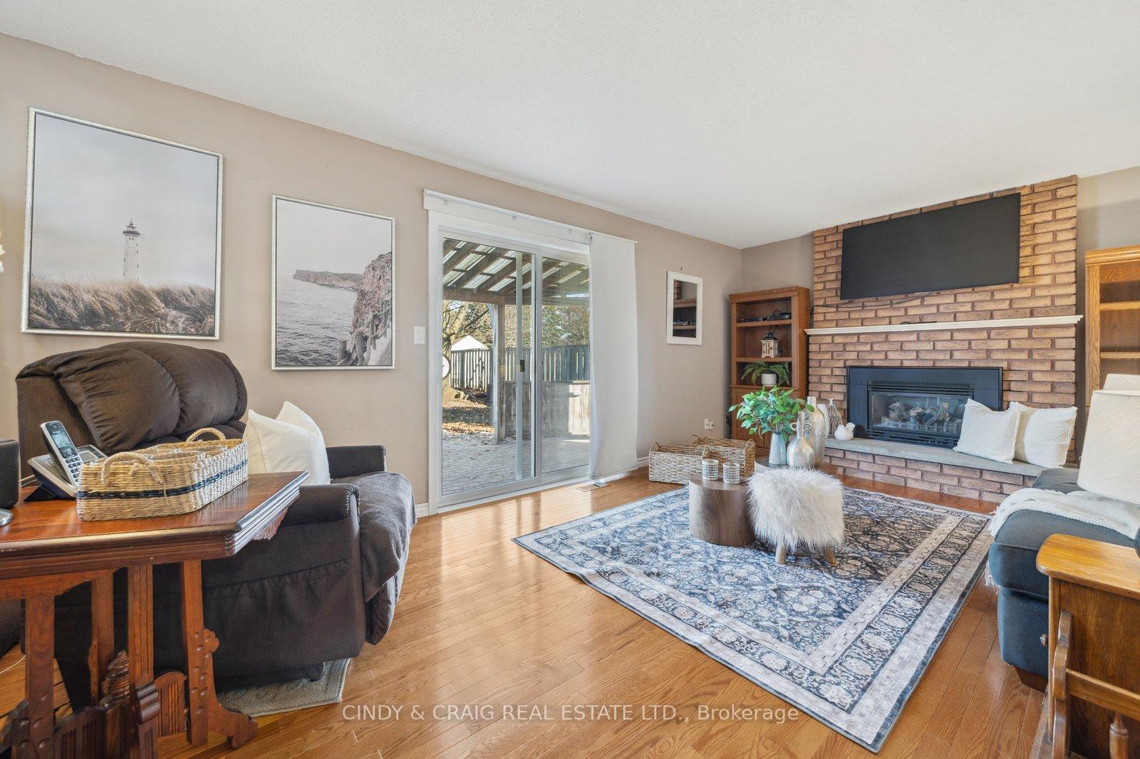 Photo 8 of 501 Labrador Drive, Oshawa, Donevan — HOMEH