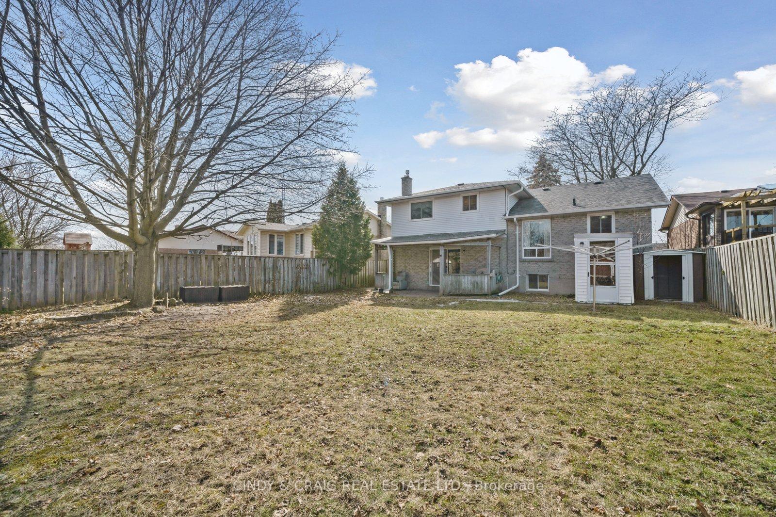 Photo 17 of 501 Labrador Drive, Oshawa, Donevan — HOMEH